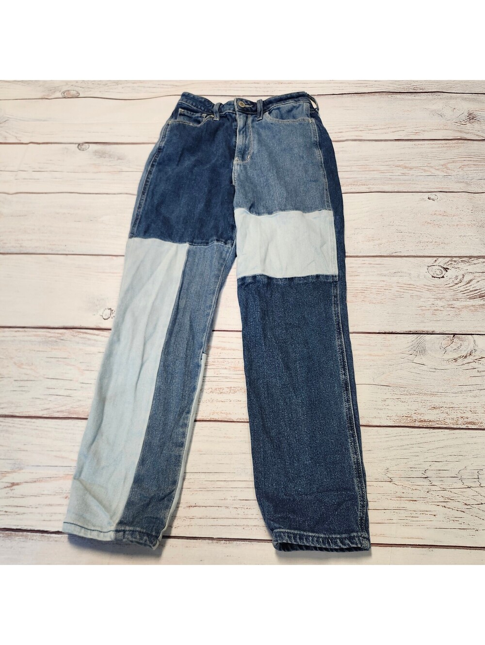 Hollister Ultra High-Rise Mom Jeans Patchwork Style Size W24 L27